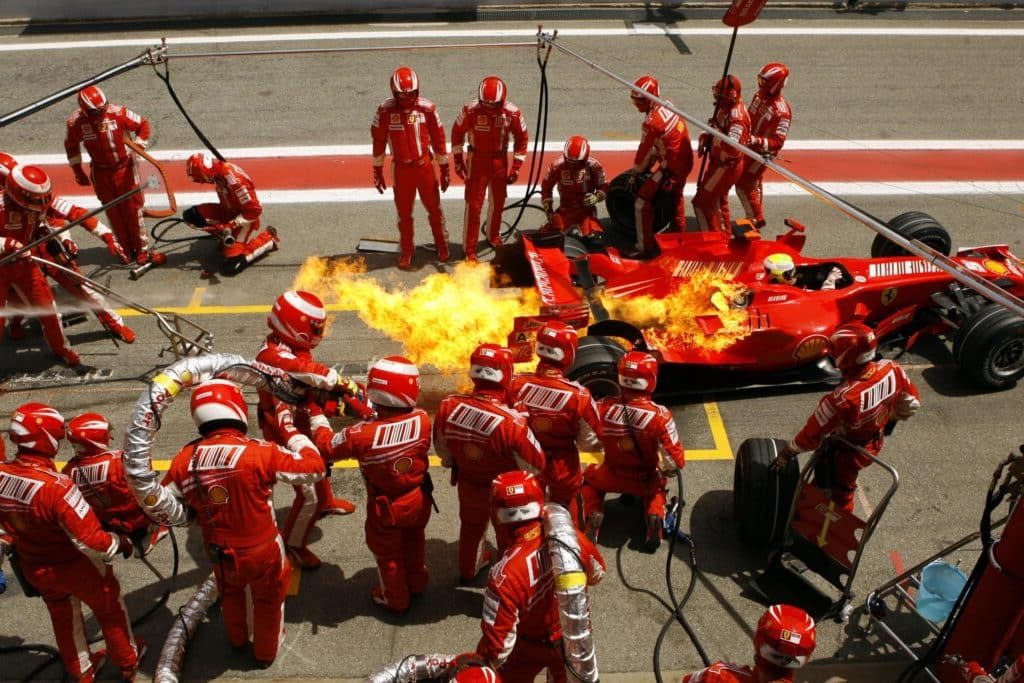 - When and why did f1 stop refueling ?